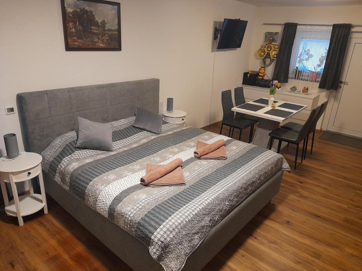 Honey Apartment Lendava Exteriér fotografie