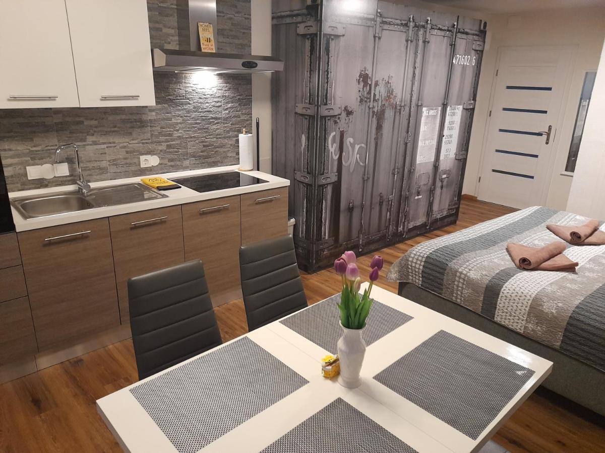 Honey Apartment Lendava Exteriér fotografie