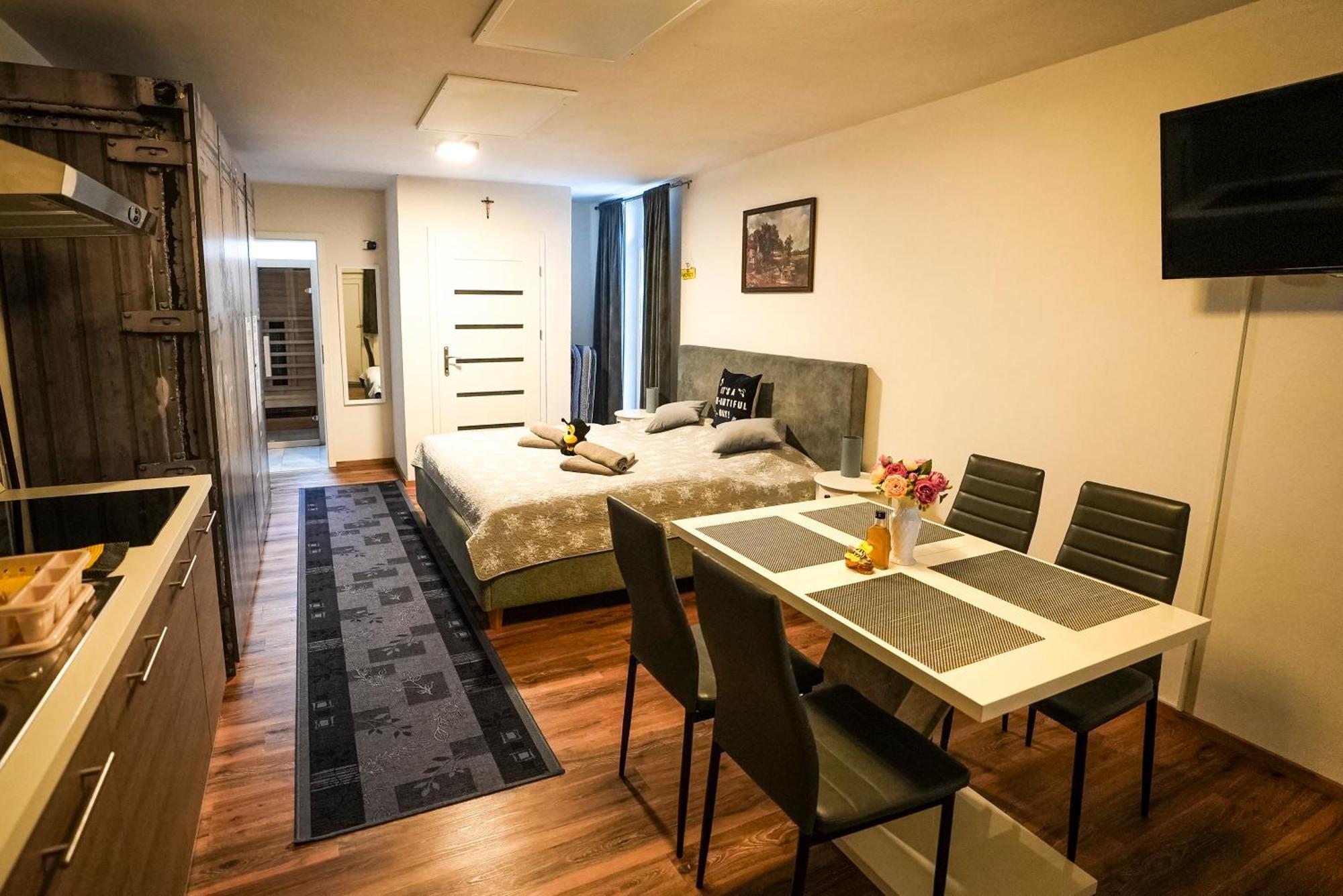 Honey Apartment Lendava Exteriér fotografie